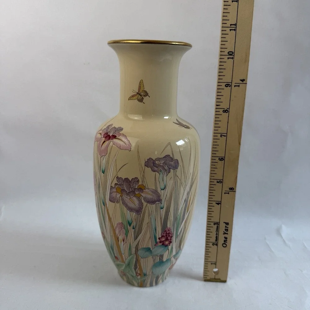 Vintage Vase Butterfly Girly Feminine 90s Made In Japan Giftable Vtg Decor